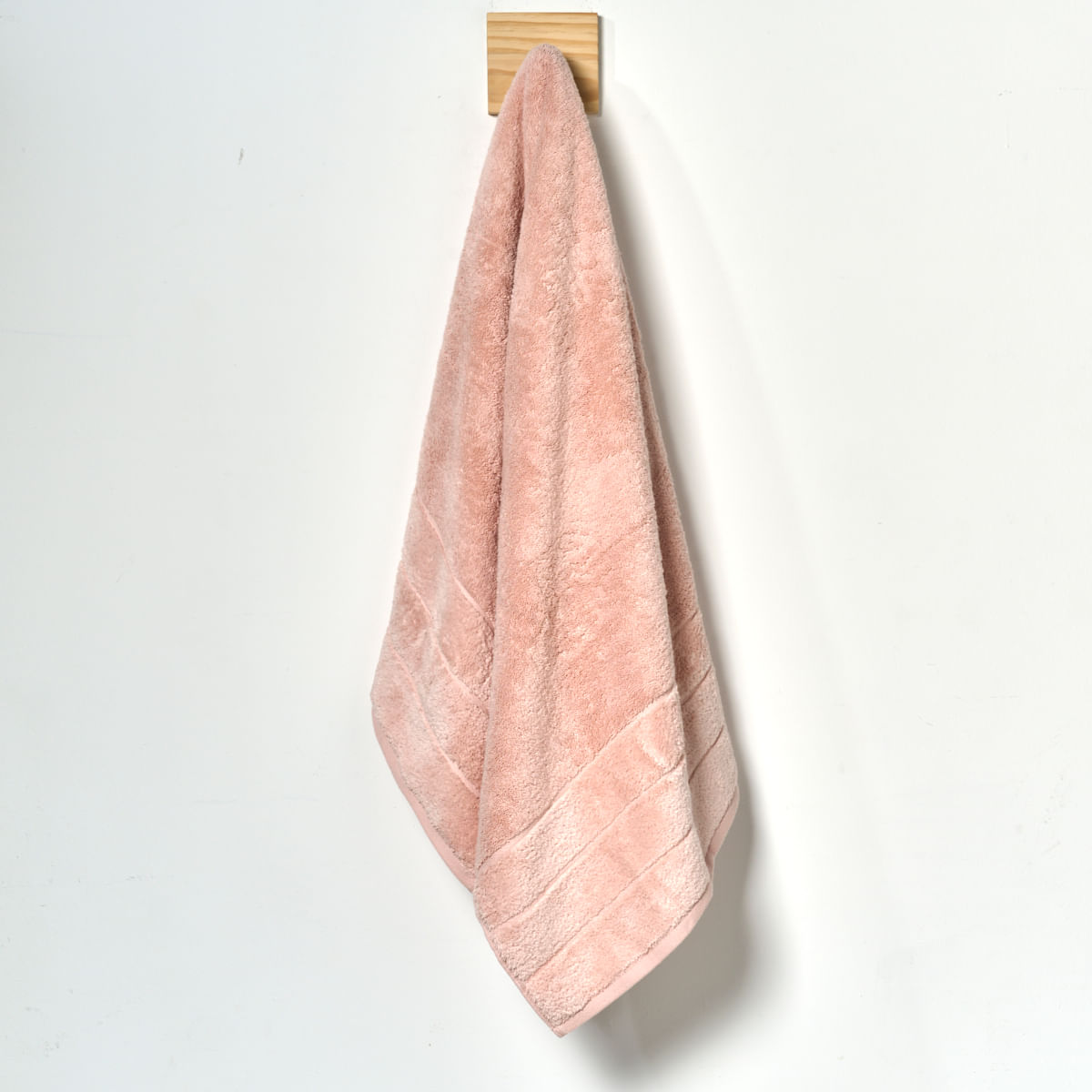 03 10 0056 Toalha Banho Seven Hundred Rosa 001